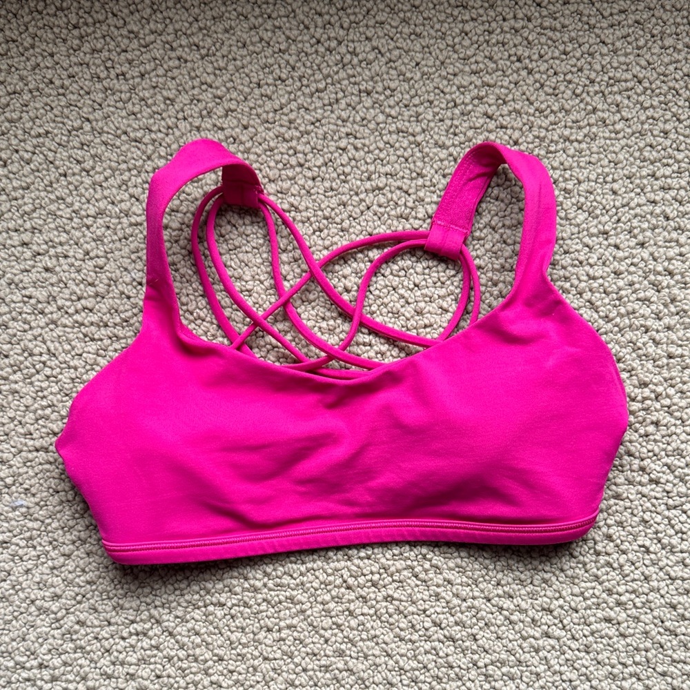 Lululemon Free to be Wild bra size 4